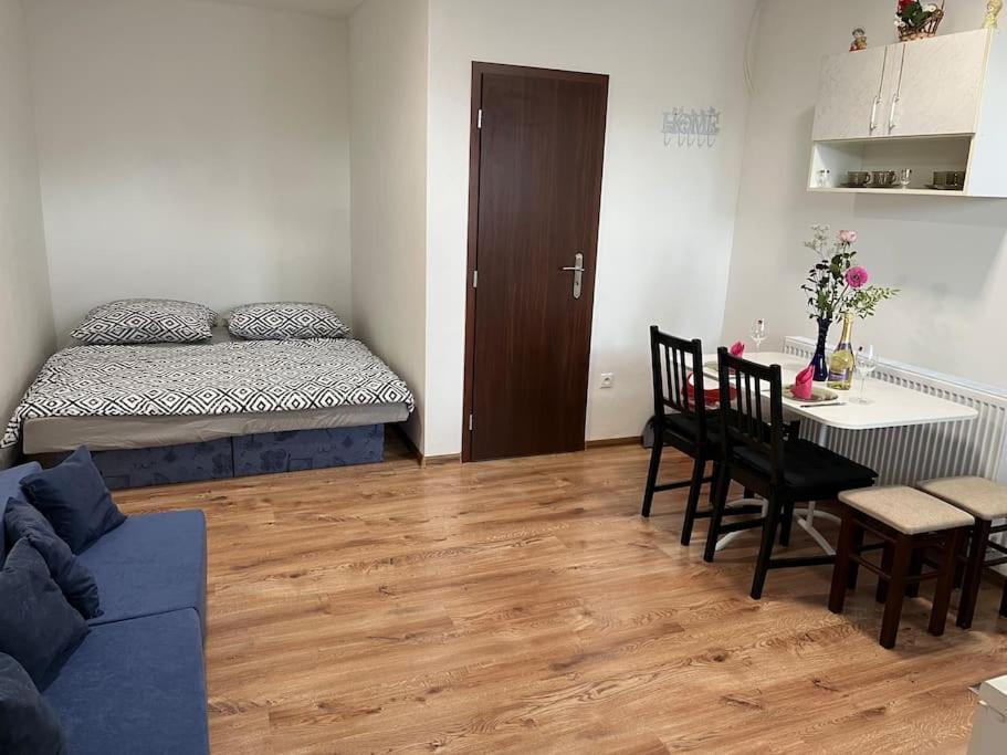 Bekivi Apartmany Дунайска-Стреда Экстерьер фото