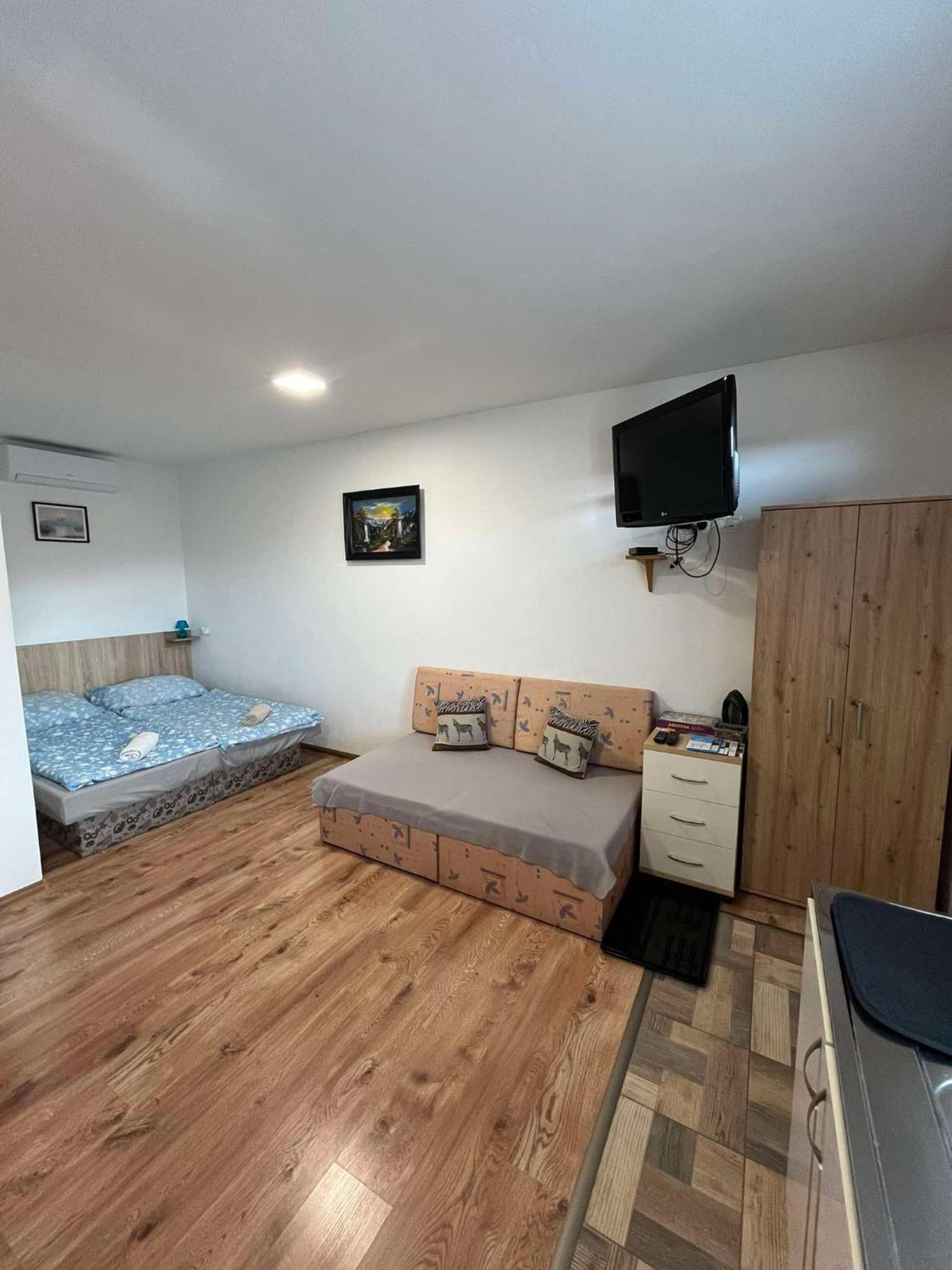 Bekivi Apartmany Дунайска-Стреда Экстерьер фото